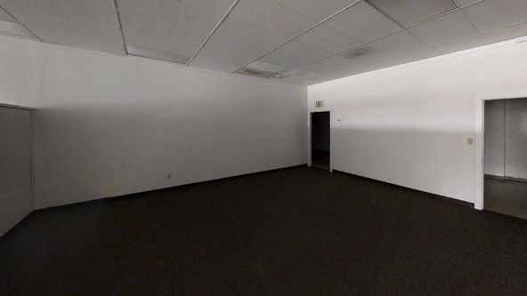 Move-In Ready Retail/Office Storefront @ Downtown Corner: 277 N 5th St, Coalinga, CA 93210